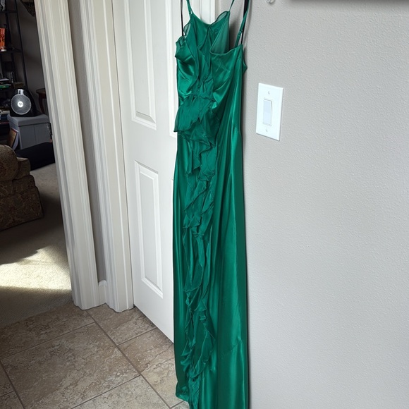 BEACH WEDDING Gorgeous Green Silk Mermaid Dress - Medium - Worn Once! - Picture 11 of 13